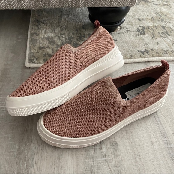 Carvela Campaign Stretch Pink Slip-On Sneakers - Picture 6 of 9